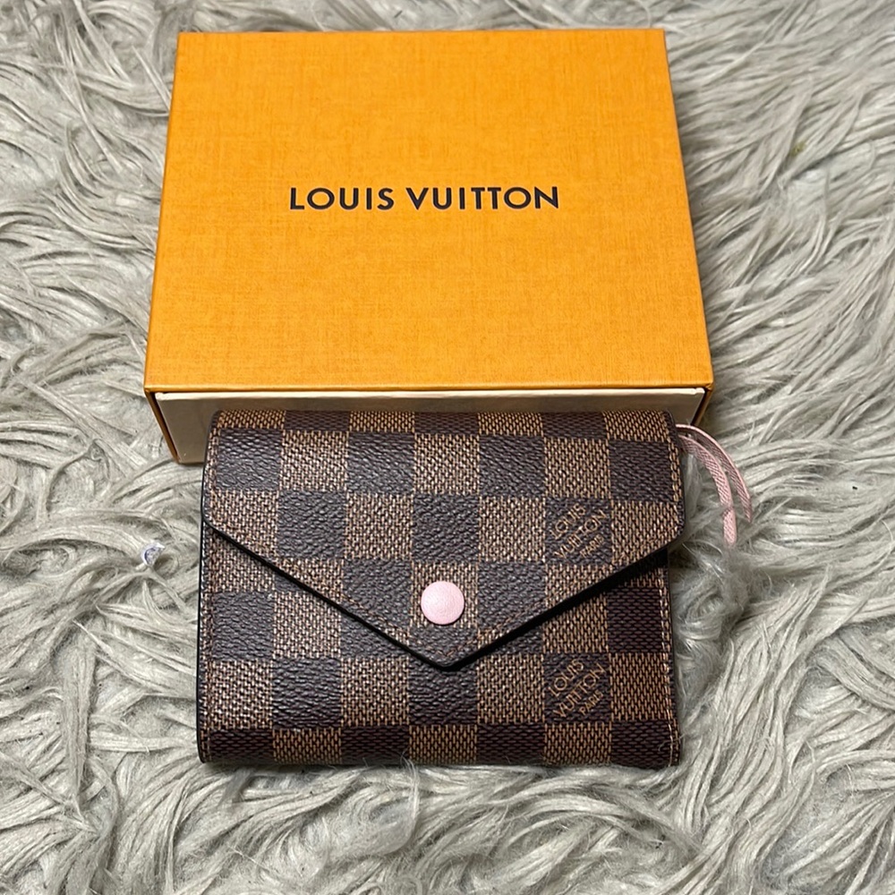 Louis Vuitton VICTORINE WALLET